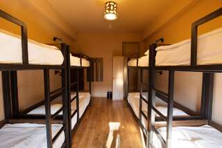 Хостелы Kantar Hostel Ереван Кровать в общем 8-местном номере-2